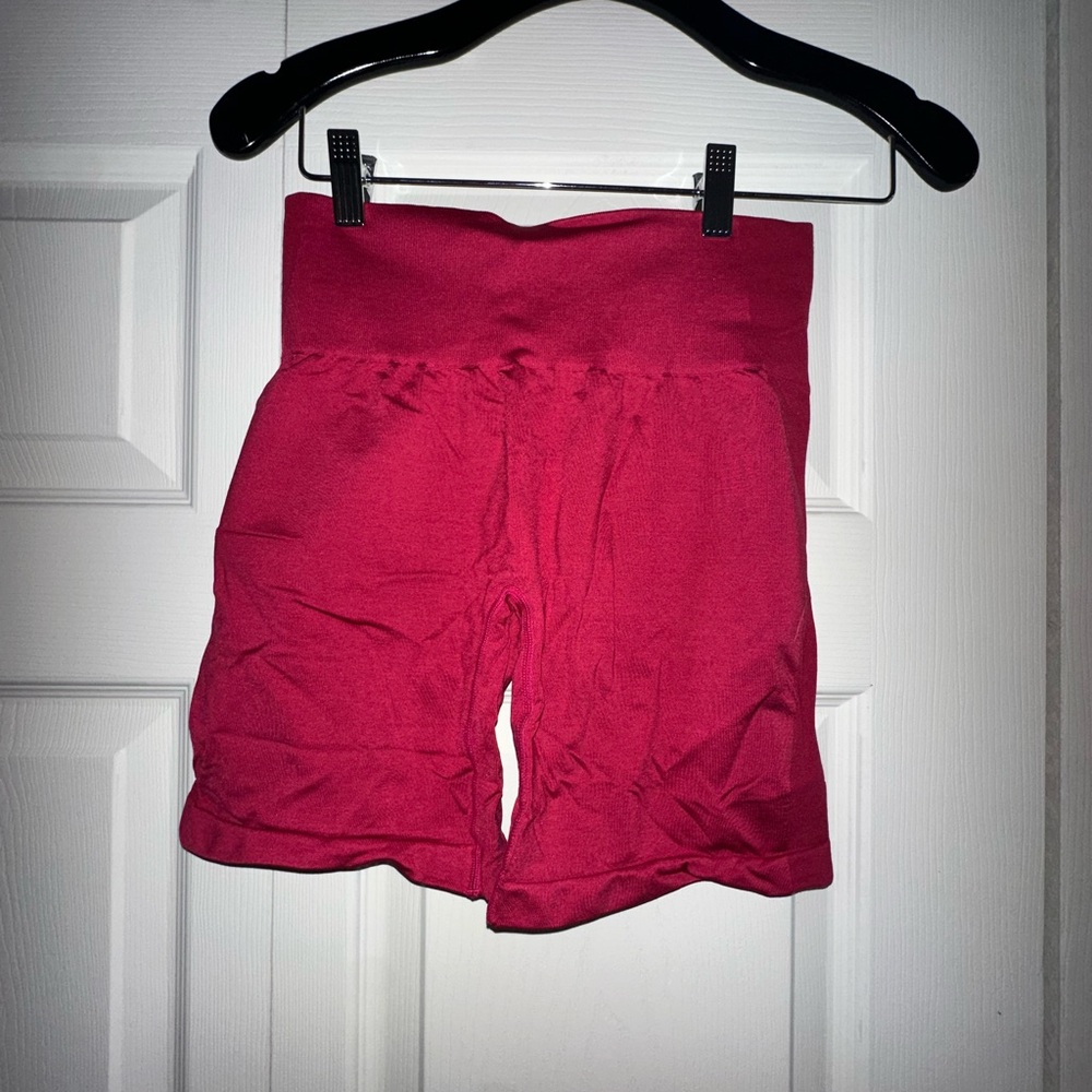 NVGTN Women's Athletic Shorts - Red